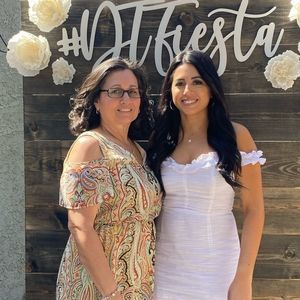 Meet your Posher, Deedee